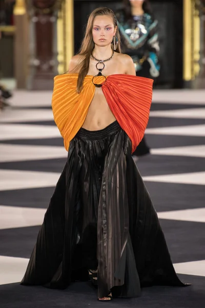 Look 72